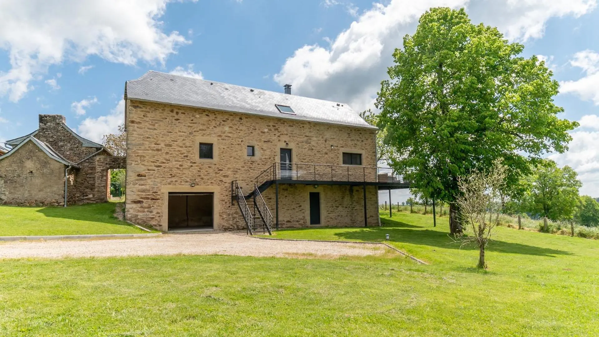 Feriehus Les Combettes - Terrasse, Jardin & Proche Lac Moyrazes